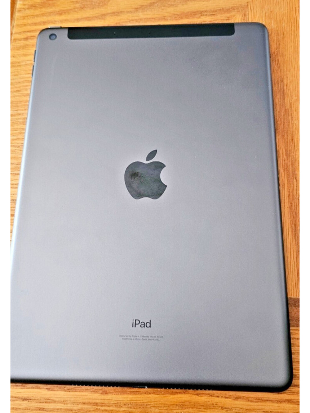 -Apple iPad (9th Generation) A2603 64 GB  bundle with speck case